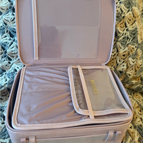 BEIS nwot atlas pink cosmetics case - Picture 4 of 7